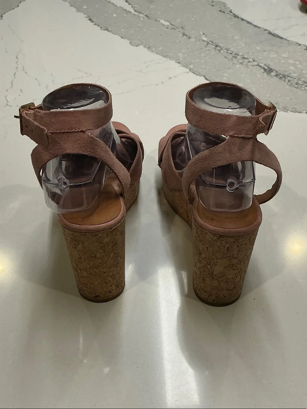 Lien Do Suede Ankle-Strap Cork Wedge Sandals in Dusty Rose Gently Worn Sz8.5